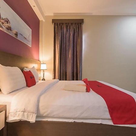 Reddoorz Plus @ Tanjung Pandan Belitung 2 Buitenkant foto