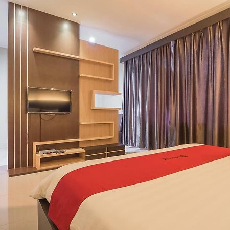 Reddoorz Plus @ Tanjung Pandan Belitung 2 Buitenkant foto