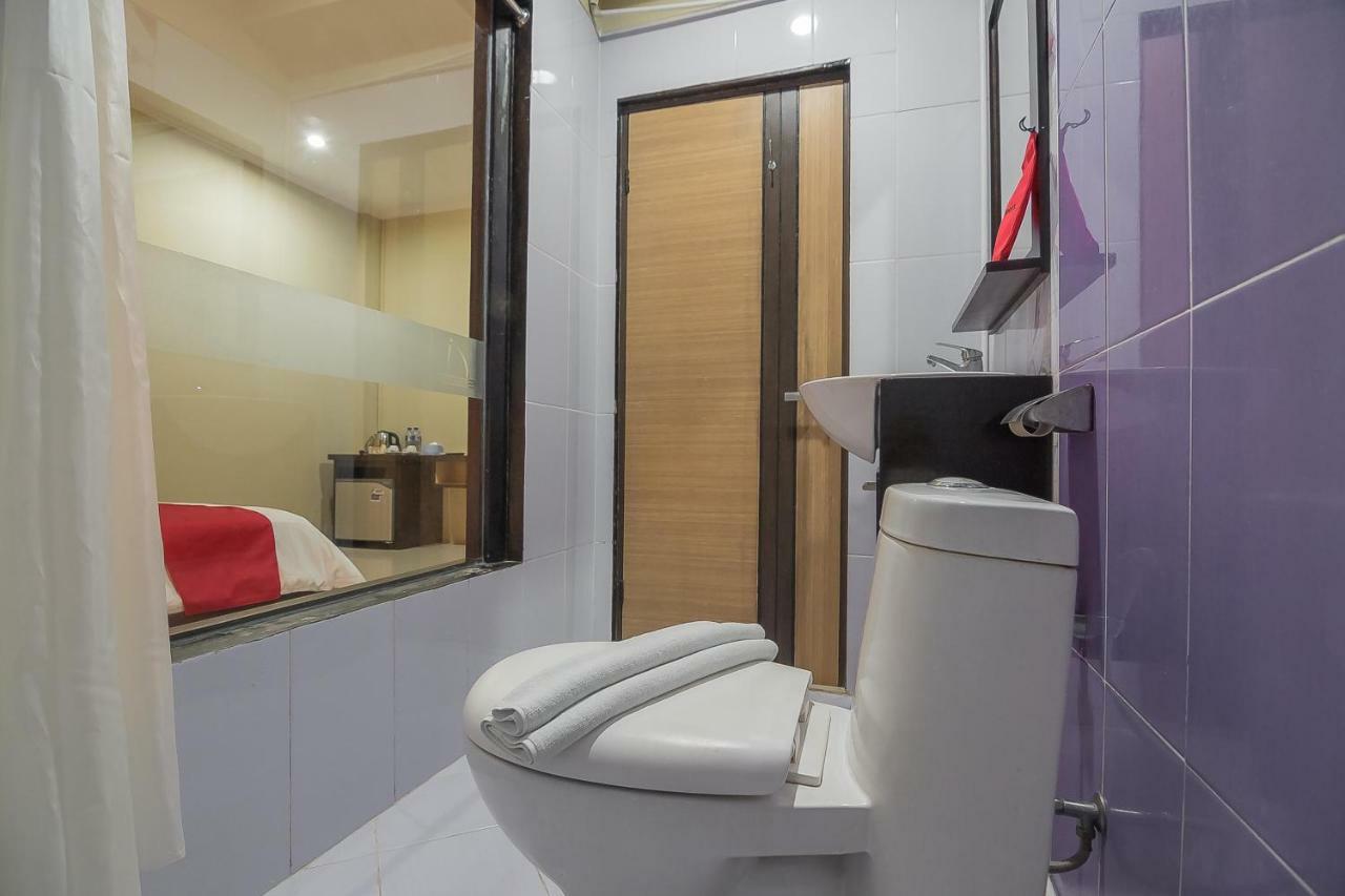 Reddoorz Plus @ Tanjung Pandan Belitung 2 Buitenkant foto