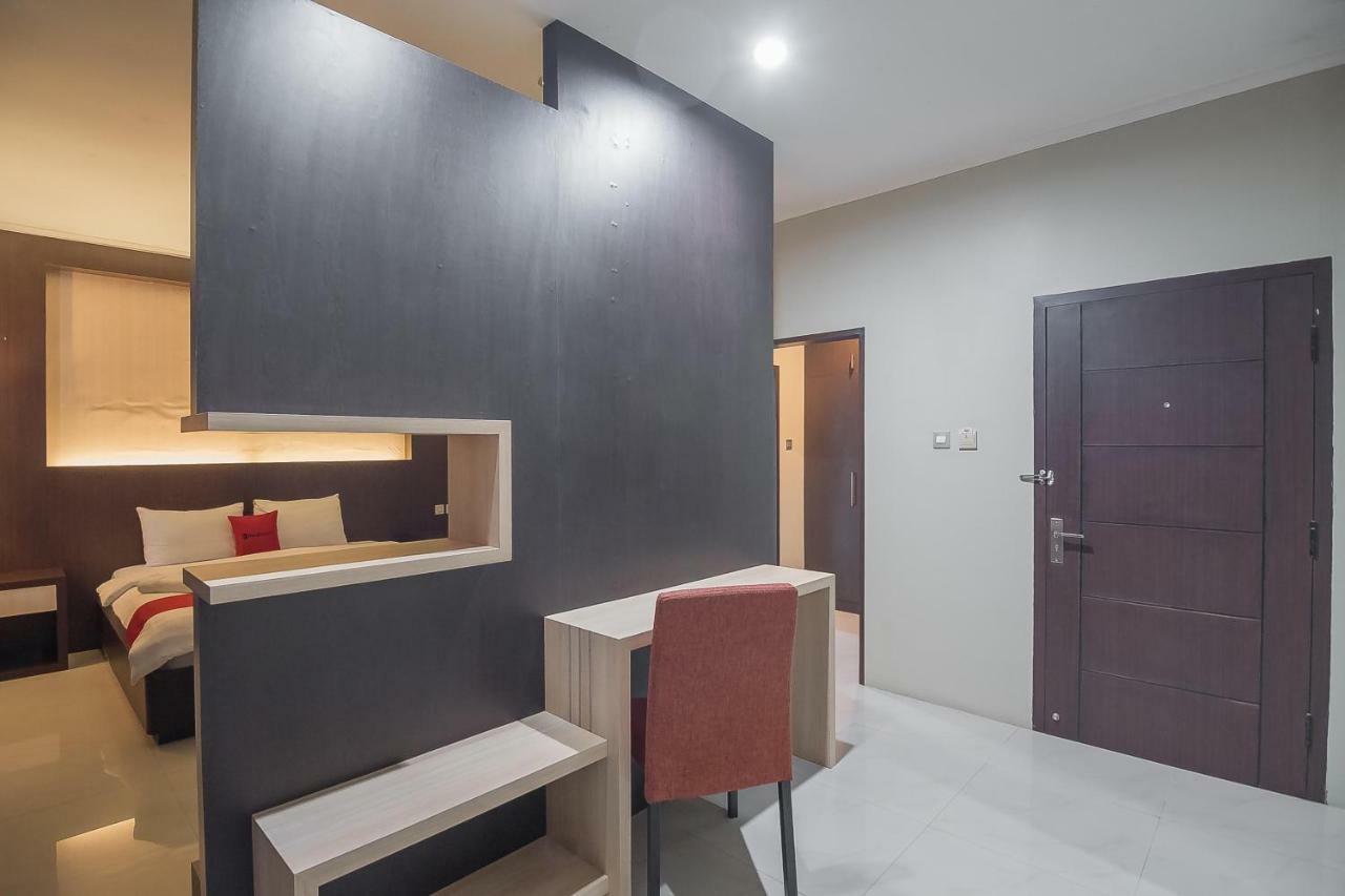 Reddoorz Plus @ Tanjung Pandan Belitung 2 Buitenkant foto