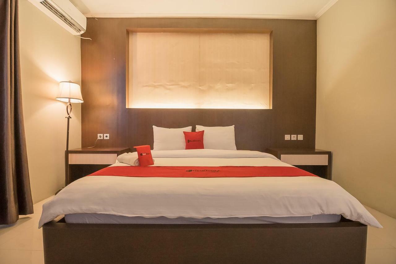 Reddoorz Plus @ Tanjung Pandan Belitung 2 Buitenkant foto