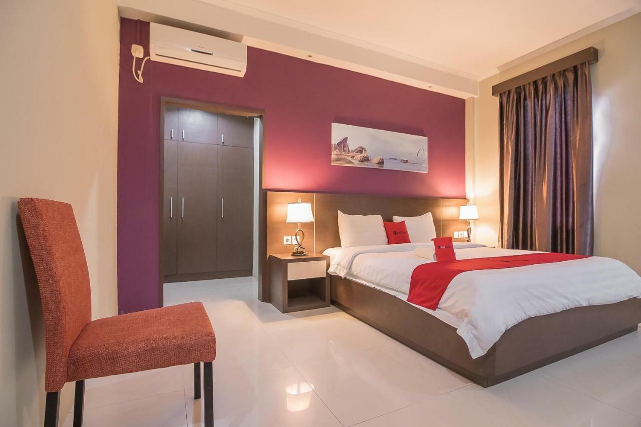 Reddoorz Plus @ Tanjung Pandan Belitung 2 Buitenkant foto